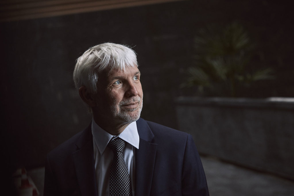 Analytisk drevne private virksomheder har succes med at holde på deres kunder og kan samtidig sende et signal til markedet om, hvad det er for nogle kunder, man vil have. Samme metode kan uddannelsesinstitutionerne bruge til at mindske frafaldet, mener Deloittes Lars Kirdan.